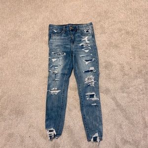 American eagle skinny jeans with rips